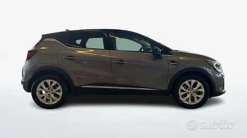 Usata Renault Captur Intens 142 CV (104 kW) 2022 Grigio SUV
