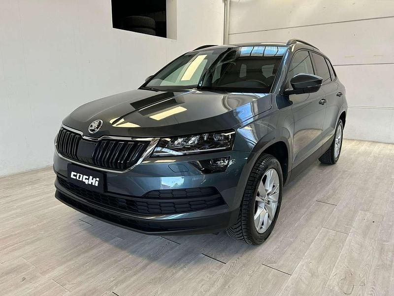 Grigio Usata 2021 Skoda Karoq Executive SUV | 16.900 € (Buon prezzo) - Immagine 1/4