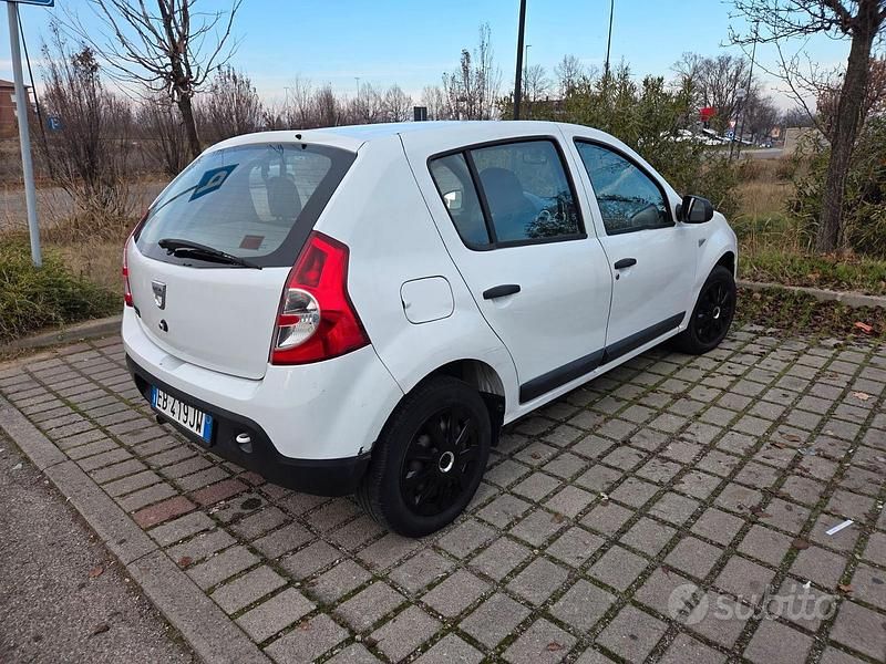 Usata Dacia Sandero 2011 Bianco Berlina