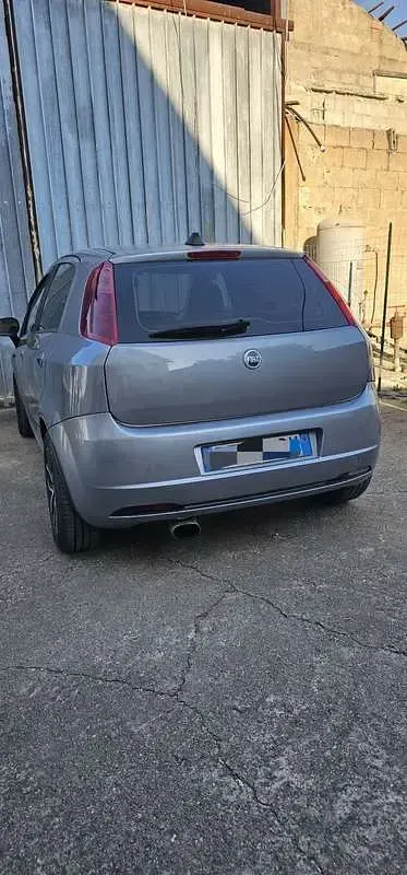 Usata Fiat Grande Punto Emotion 90 CV (66 kW) 2006 Utilitaria