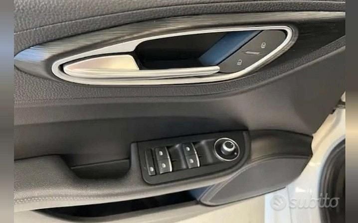 Usata Alfa Romeo Giulia Super 150 CV (110 kW) 2018 Bianco Berlina