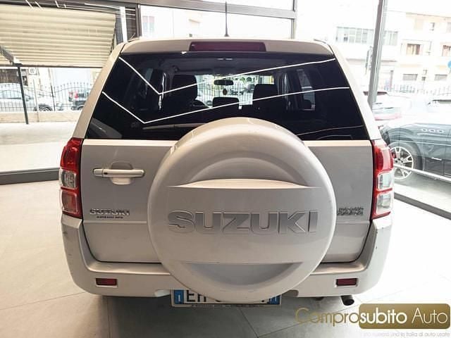 Usata Suzuki Grand Vitara 129 CV (94 kW) 2011 Grigio SUV