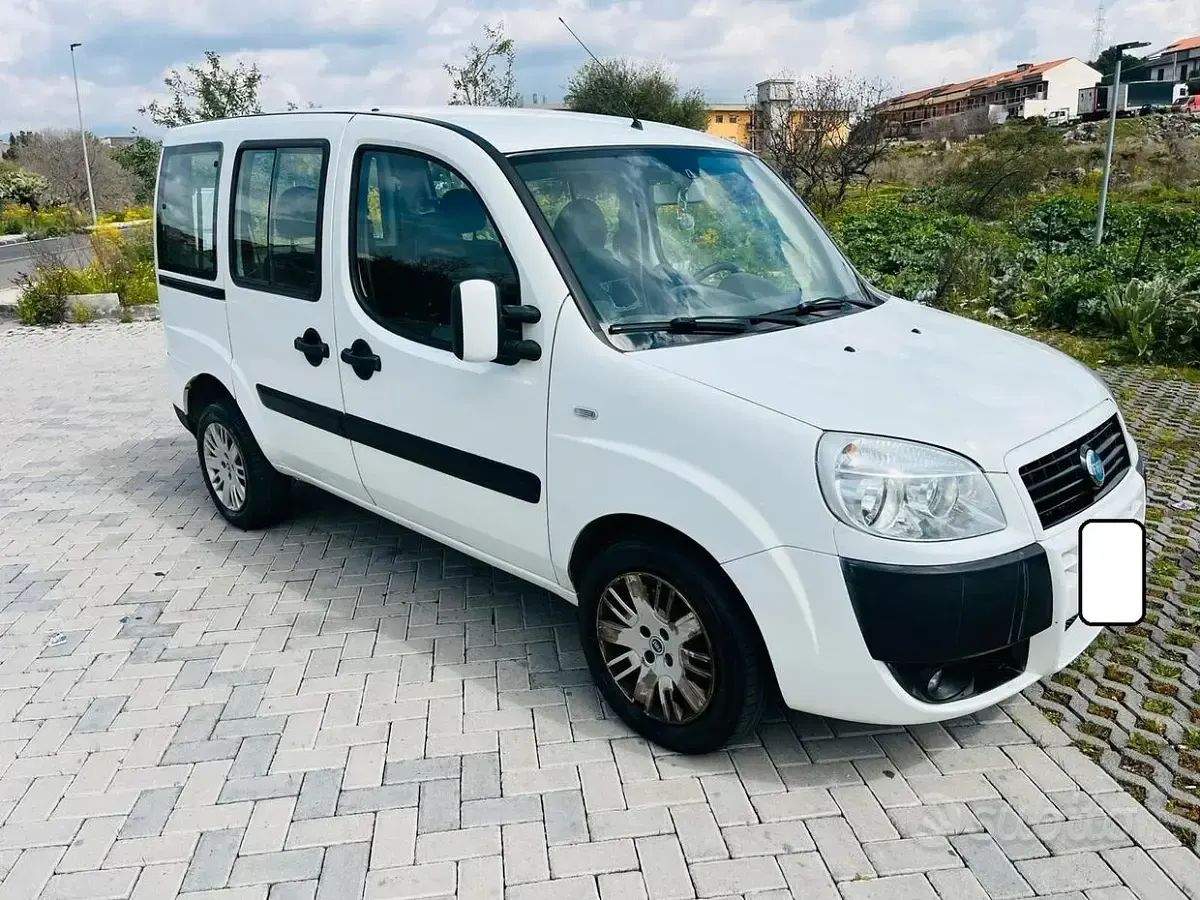 Usata Fiat Doblò 75 CV (55 kW) 2008 Monovolume