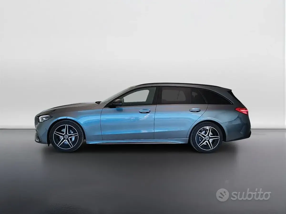 Usata Mercedes 220 Advanced 197 CV (144 kW) 2025 Grigio Station wagon