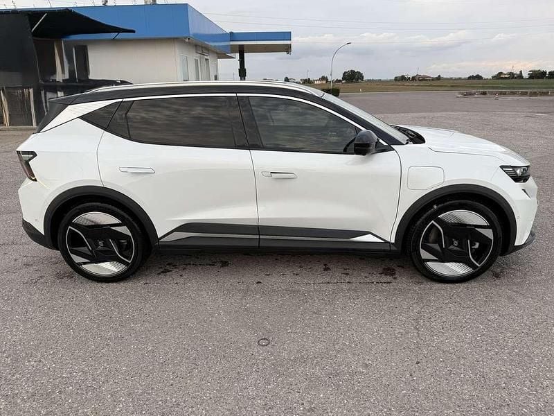 Usata Renault Scenic E-Tech Iconic 160 kW (218 CV) 2024 Bianco SUV