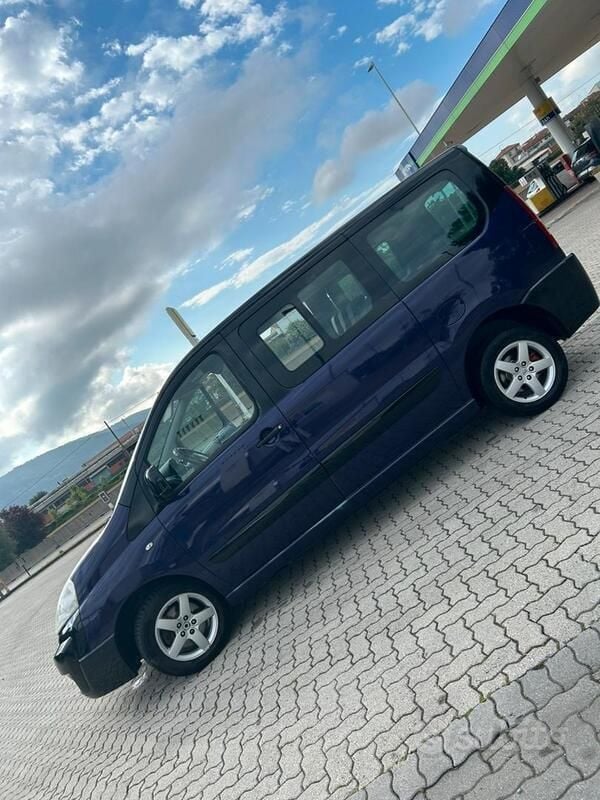 Usata Peugeot Expert 90 CV (66 kW) 2009 Furgone