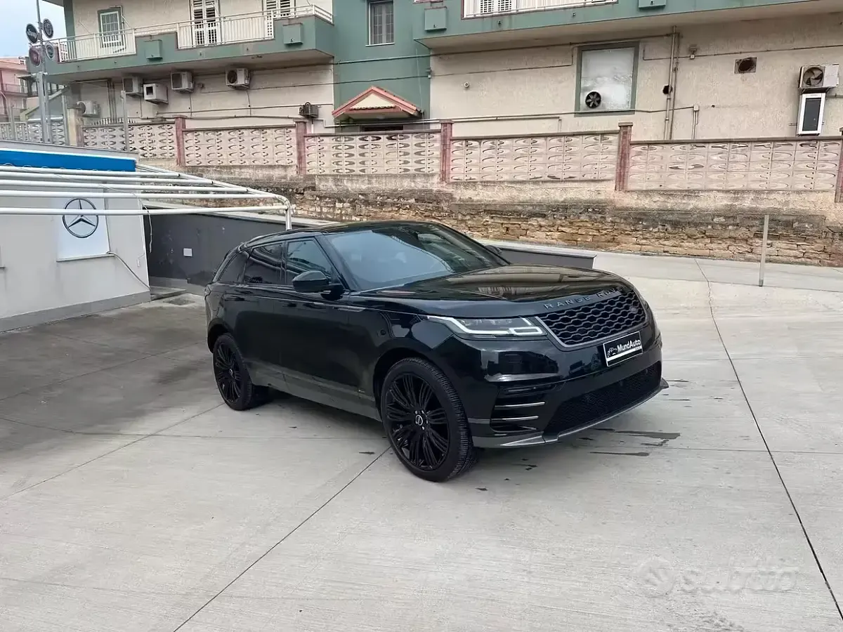 Usata Land Rover Range Rover Velar HSE Dynamic 241 CV (177 kW) 2017 Nero SUV