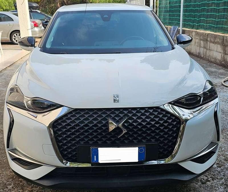 Usata DS Automobiles DS3 Crossback So Chic 110 CV (80 kW) 2021 Bianco SUV
