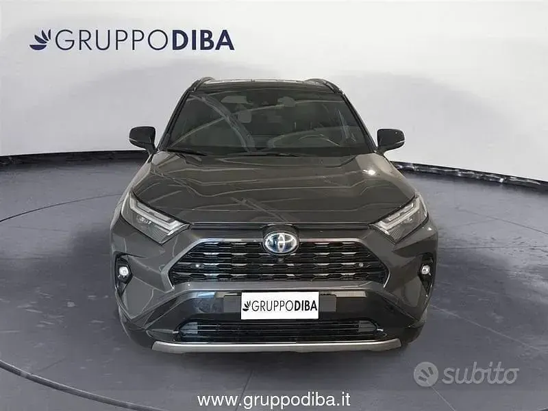 Usata Toyota RAV4 Hybrid Style 178 CV (130 kW) 2022 Grigio SUV