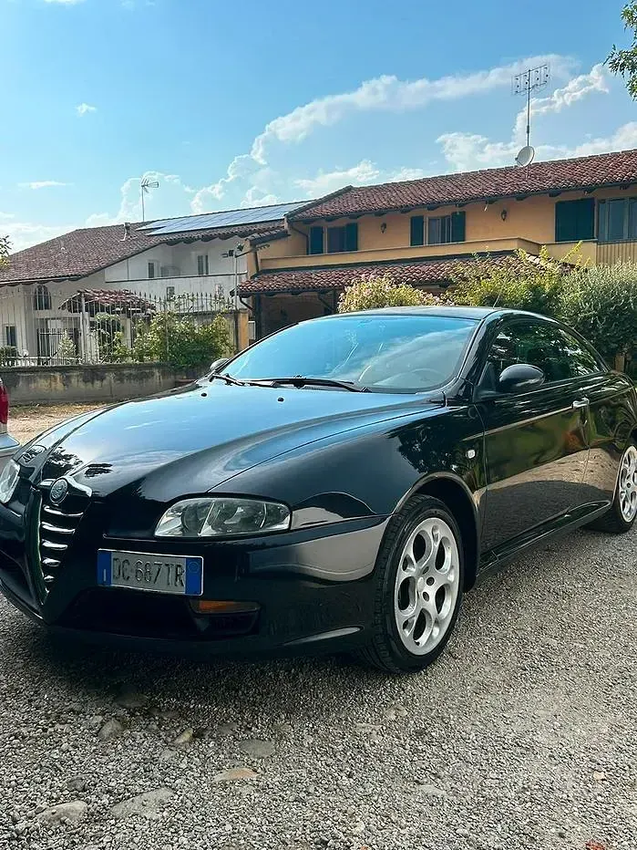 Usata Alfa Romeo GT Distinctive 150 CV (110 kW) 2006 Nero Coupé