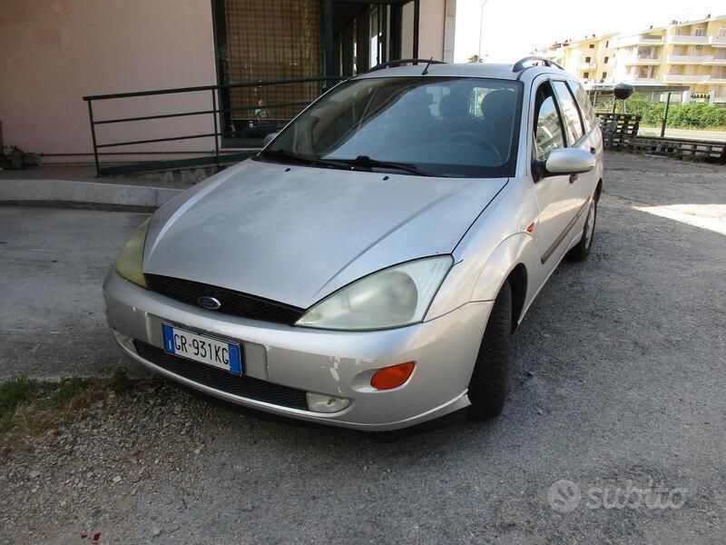 Usata Ford Focus 1999 Grigio Station wagon