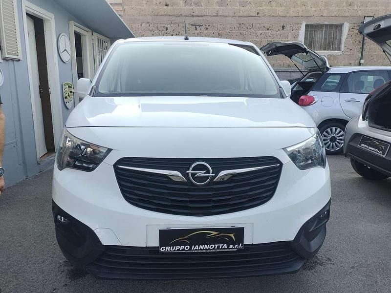 Bianco Usata 2020 Opel Combo Monovolume | 10.500 € (Ottimo prezzo) - Immagine 1/4