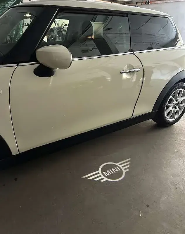 Usata Mini ONE 102 CV (75 kW) 2019 Beige Utilitaria