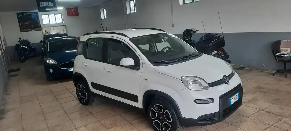 Usata Fiat Panda Cross Cross 70 CV (51 kW) 2021 Bianco Utilitaria