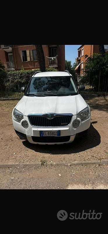 Usata Skoda Yeti 105 CV (77 kW) 2012 Bianco SUV