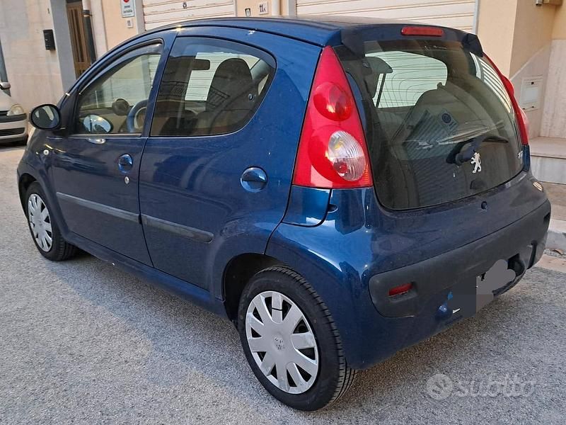 Usata Peugeot 107 2006 Blu Utilitaria