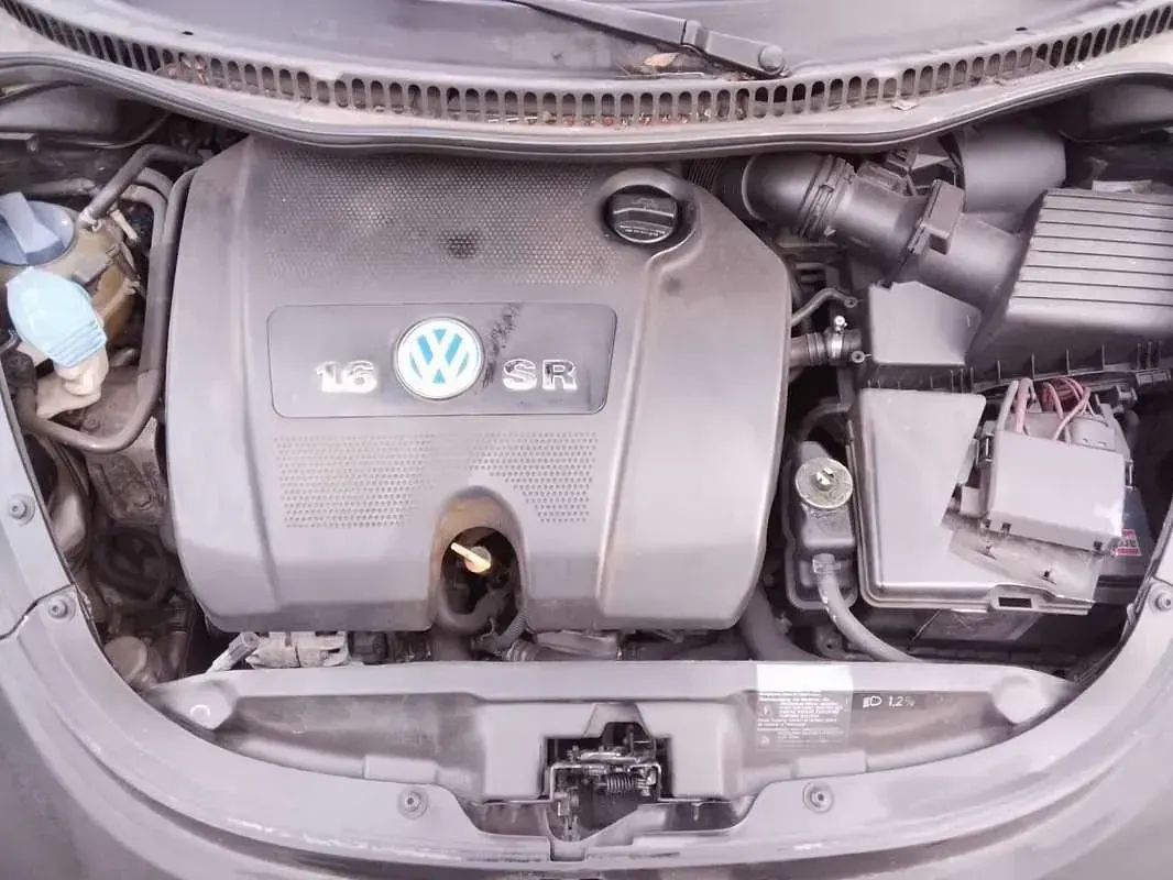 Usata VW New Beetle 102 CV (75 kW) 2001 Nero Utilitaria