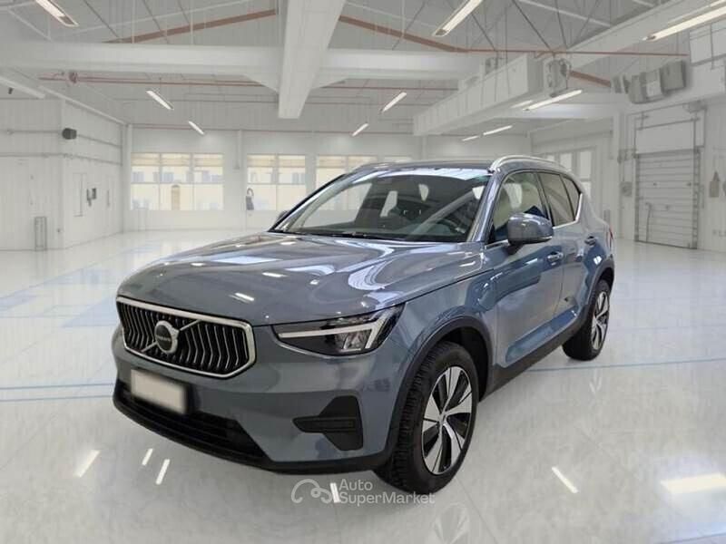 Usata Volvo XC40 Core 129 CV (94 kW) 2022 Grigio SUV
