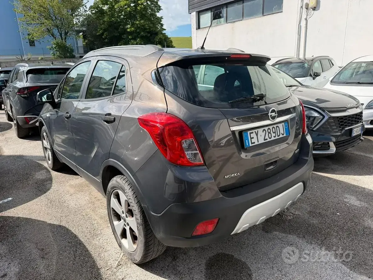 Usata Opel Mokka Cosmo 131 CV (96 kW) 2015 Grigio SUV