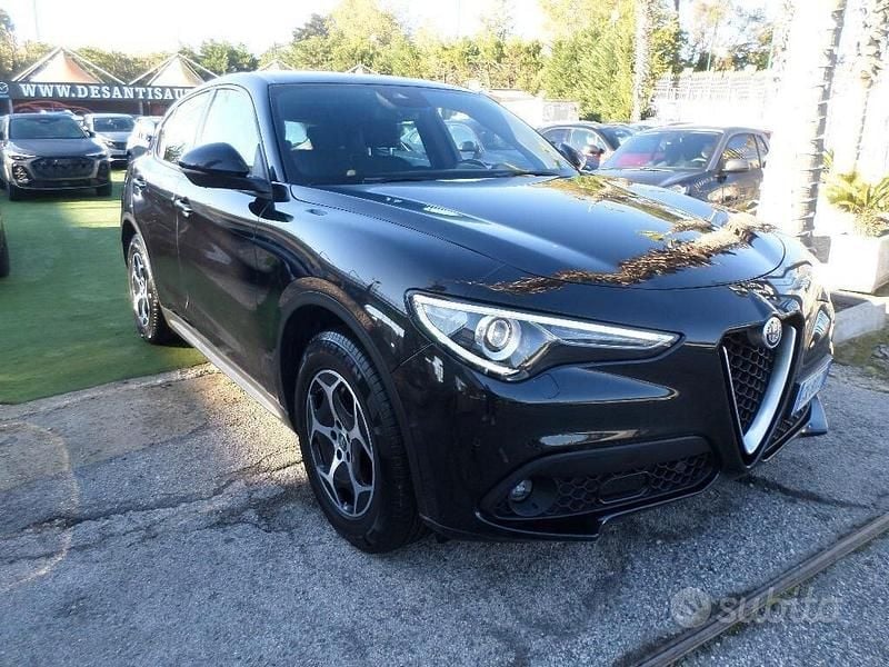 Second-hand Alfa Romeo Stelvio Business 160 CP (117 kW) 2022 Negru SUV