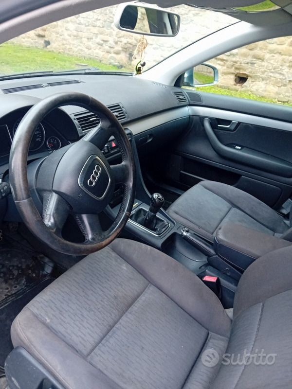 Usata 2007 Audi A4 Tre volumi | 1500 € (Super prezzo) - Immagine 1/4