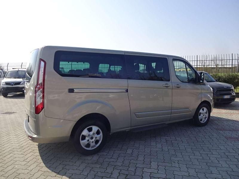 Usata Ford Tourneo Custom 125 CV (91 kW) 2015 Grigio Furgone