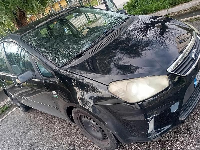 Usata 2006 Ford C-MAX Monovolume | 1450 € - Immagine 1/4