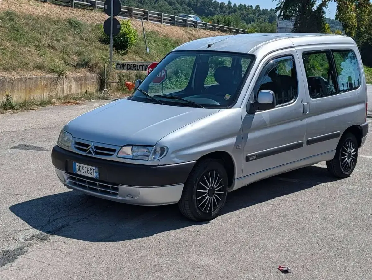 Usata Citroën Berlingo 68 CV (50 kW) 2000 Argento Monovolume
