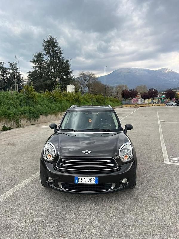 Usata Mini One D Countryman Business 90 CV (66 kW) 2015 Marrone SUV