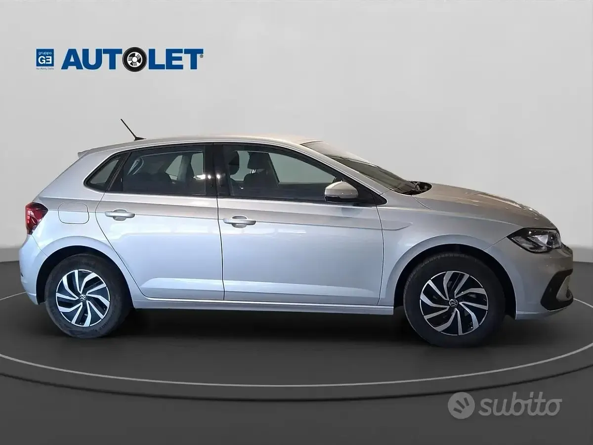 Usata VW Polo Style 95 CV (69 kW) 2023 Grigio Utilitaria