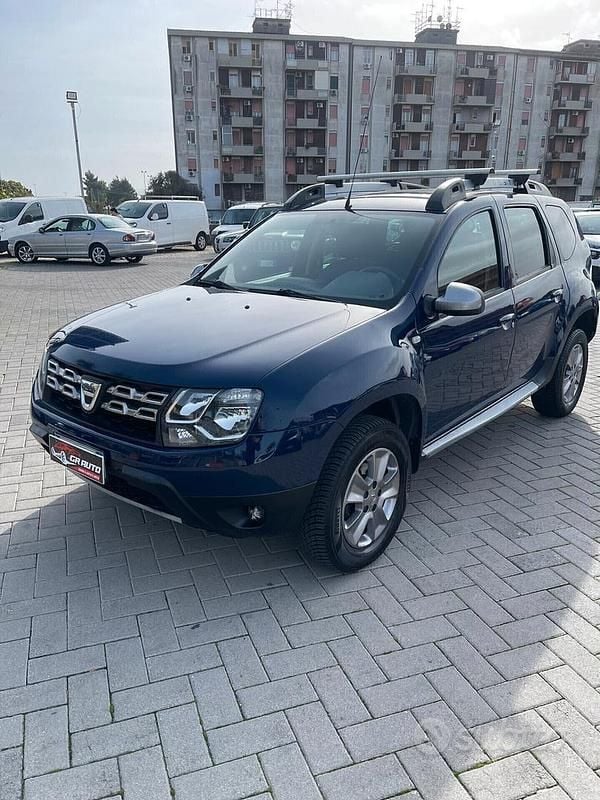 Usata Dacia Duster Lauréate 110 CV (80 kW) 2014 Blu SUV