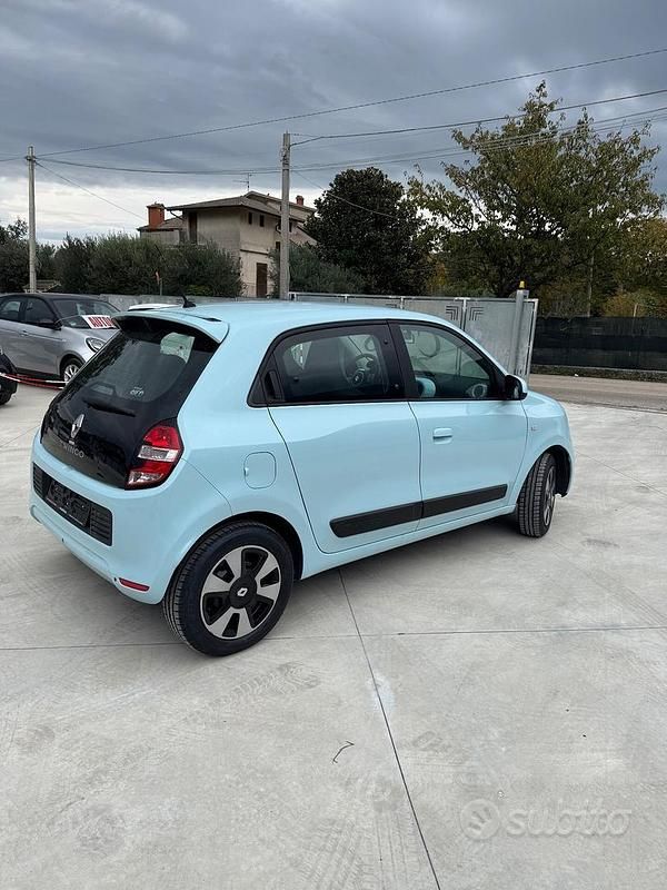 Usata Renault Twingo 70 CV (51 kW) 2015 Blu Utilitaria