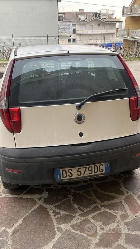 Usata Fiat Punto 2008 Bianco Utilitaria