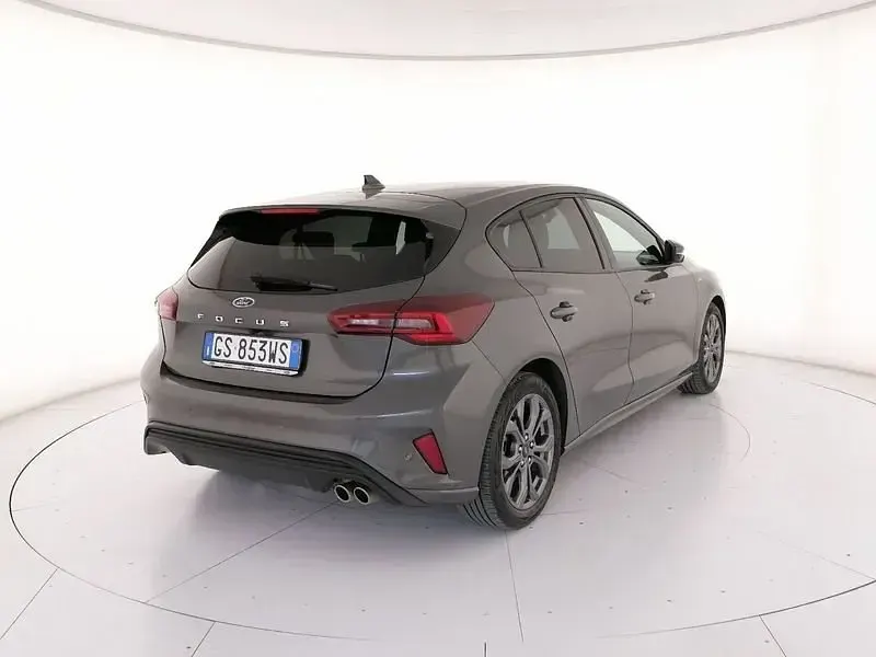 Usata Ford Focus ST-Line 125 CV (91 kW) 2024 Grigio Utilitaria