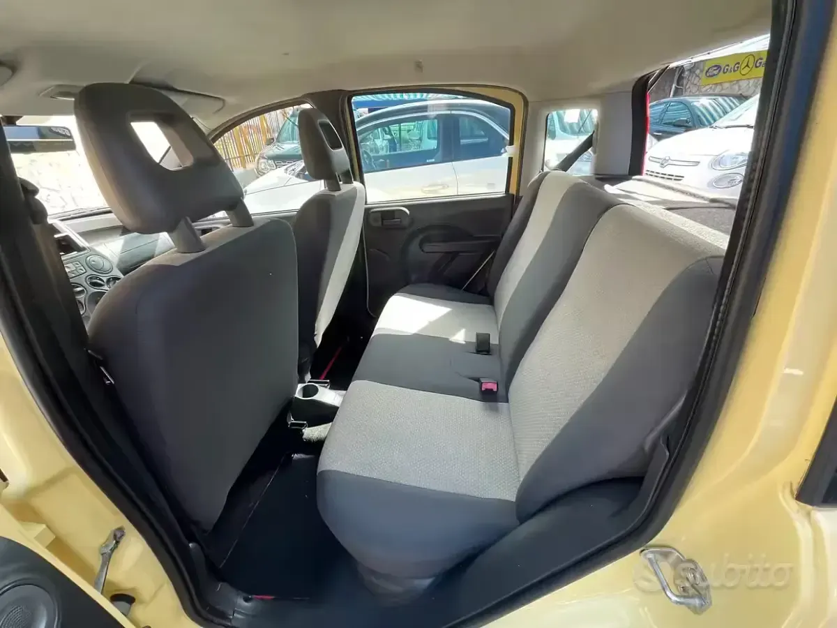 Usata Fiat Panda 54 CV (39 kW) 2007 Giallo Utilitaria