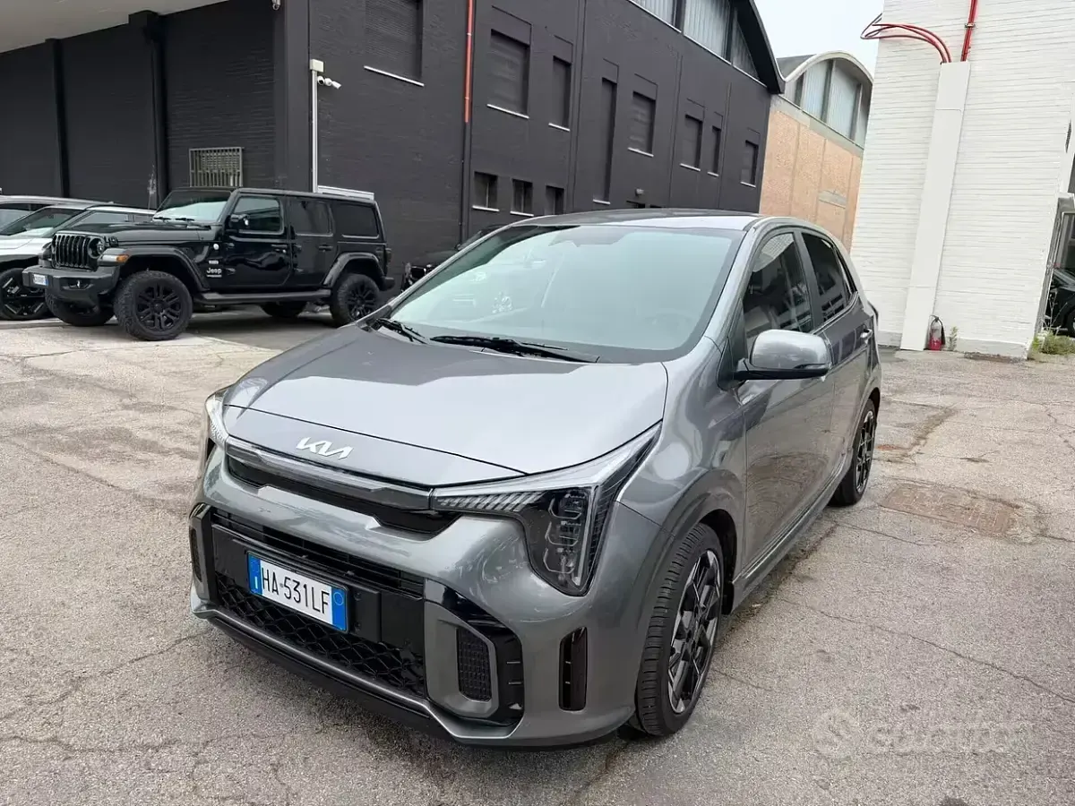 Usata Kia Picanto GT-Line 63 CV (46 kW) 2025 Grigio Utilitaria
