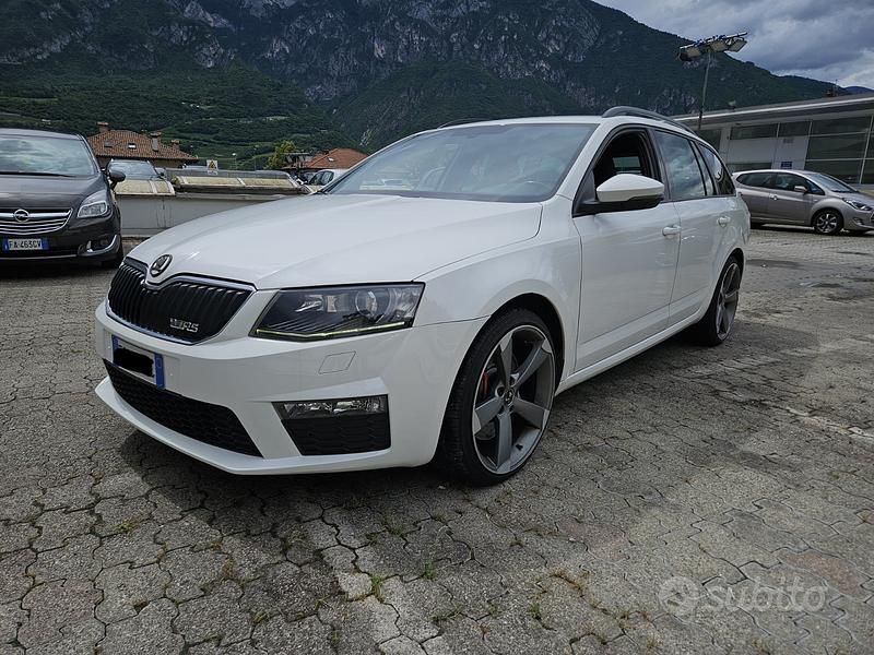 Bianco Usata 2013 Skoda Octavia vRS Station wagon | 13.300 € (Molto cara) - Immagine 1/4