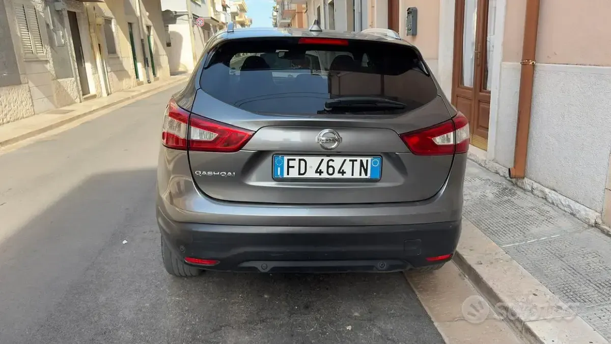 Usata Nissan Qashqai 131 CV (96 kW) 2016 Grigio SUV