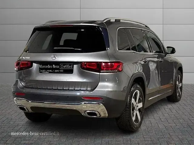 Usata Mercedes GLB200 150 CV (110 kW) 2021 Grigio scuro SUV