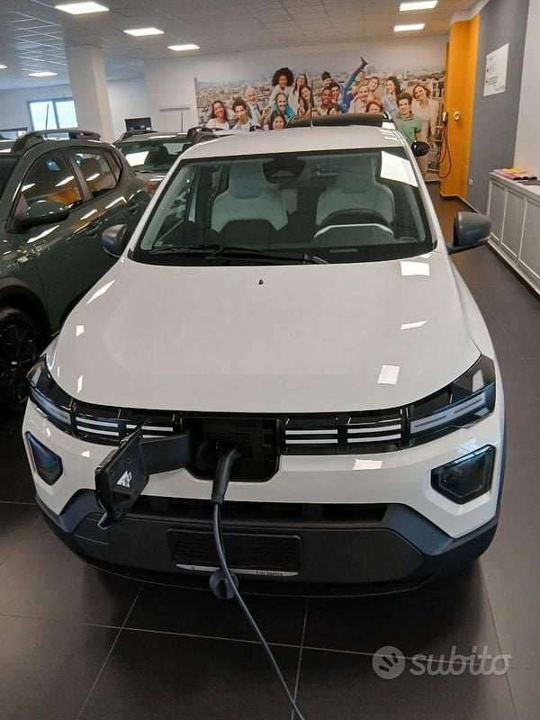 Usata Dacia Spring Expression 33 kW (45 CV) 2025 Utilitaria