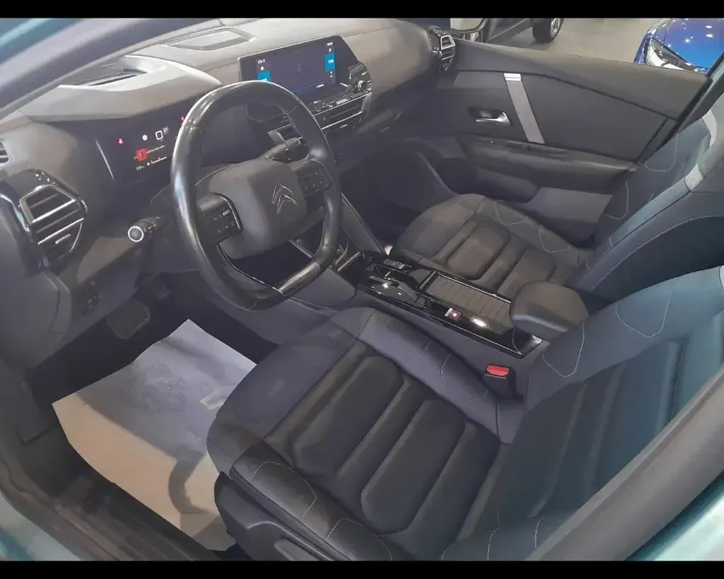 Begagnad Citroën C4 PureTech 131 HK (96 kW) 2022 Blå Sedan