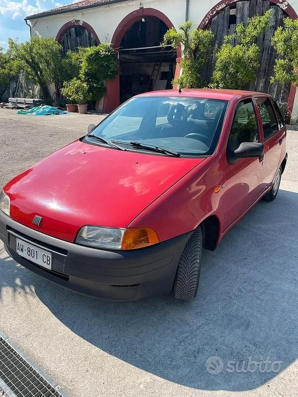 Usata Fiat Punto 1998 Rosso Berlina