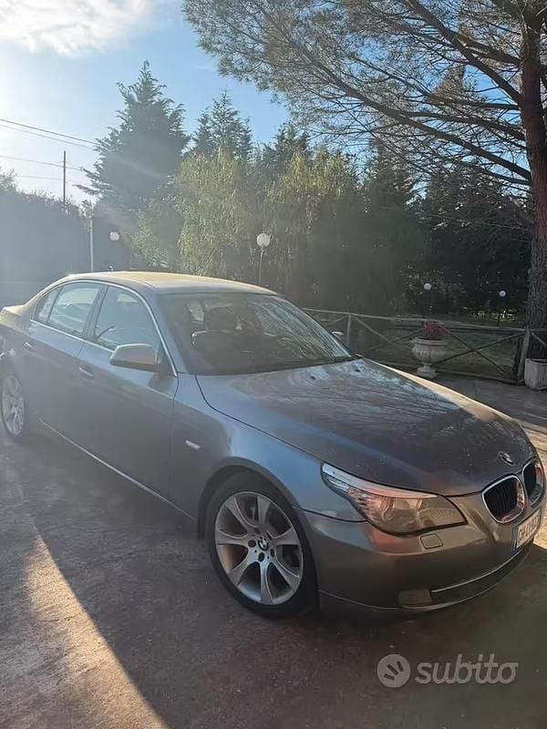 Usata BMW 520 177 CV (130 kW) 2010 Grigio Berlina