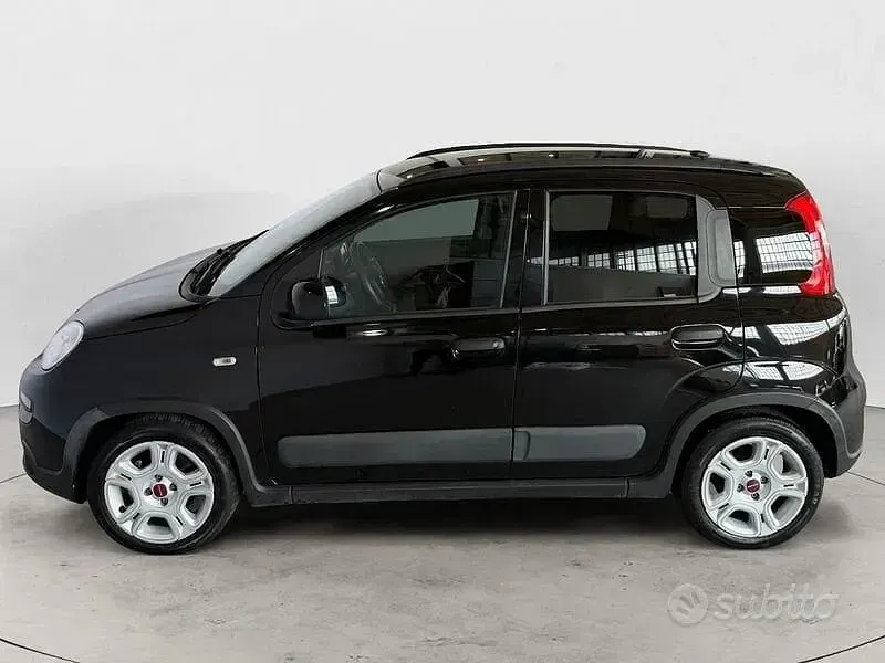 Usata Fiat Panda Cross Cross 69 CV (50 kW) 2023 Nero Utilitaria