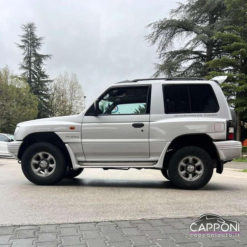 Usata Mitsubishi Pajero 115 CV (84 kW) 2001 Argento SUV