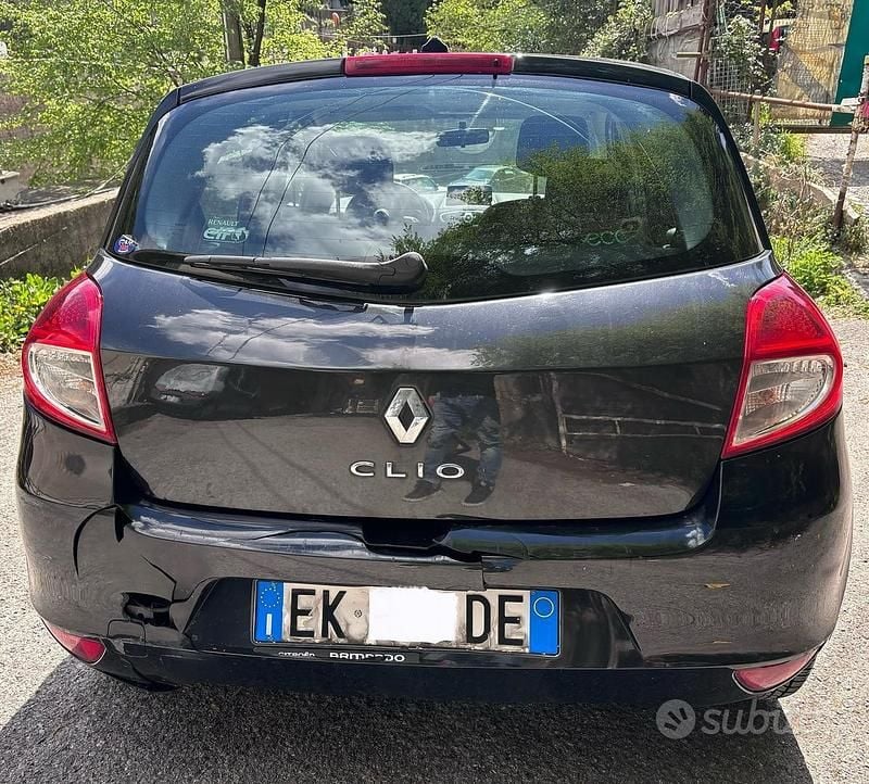 Usata Renault Clio II Dynamique 2011 Nero Berlina