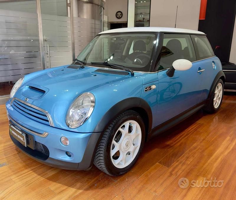 Usata Mini Cooper S 163 CV (119 kW) 2002 Azzurro Utilitaria