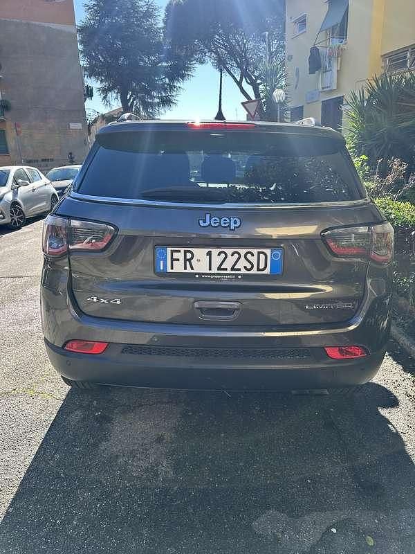 Usata Jeep Compass Limited 140 CV (102 kW) 2018 Grigio SUV