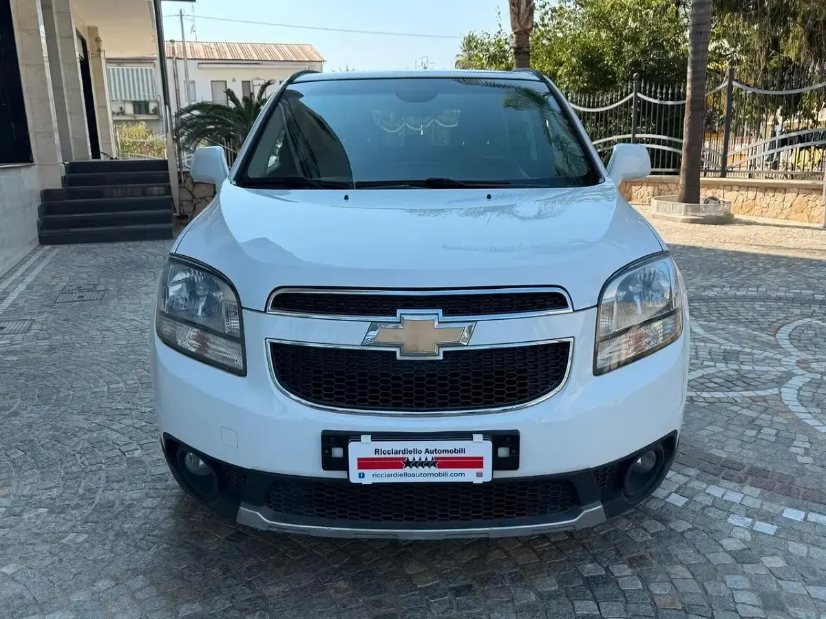 Usata Chevrolet Orlando 131 CV (96 kW) 2011 Bianco Monovolume