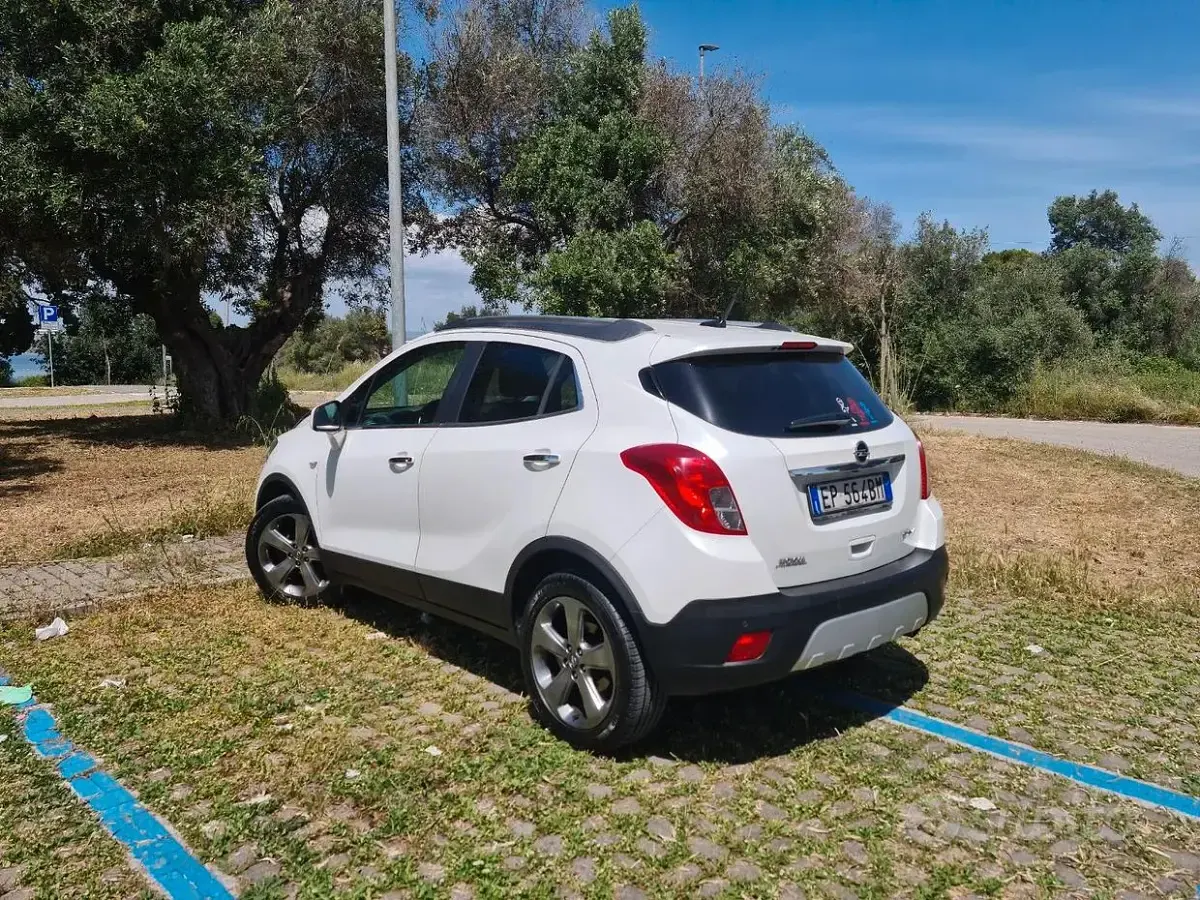 Usata Opel Mokka 131 CV (96 kW) 2013 Bianco SUV